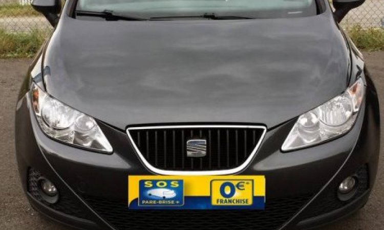 Changement d'un pare-brise sur une voiture - Estrablin  - SOS PARE-BRISE+